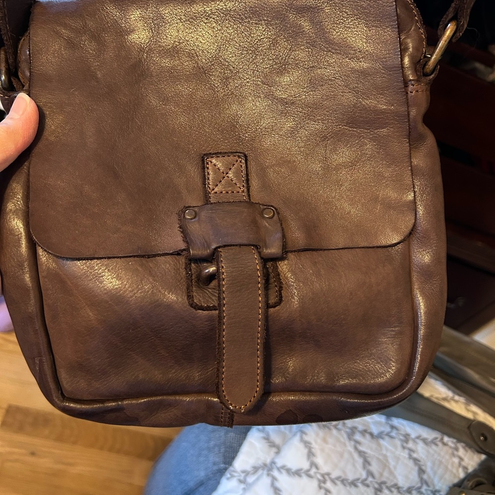 Harbor 2nd crossbody/shoulder bag dark brown